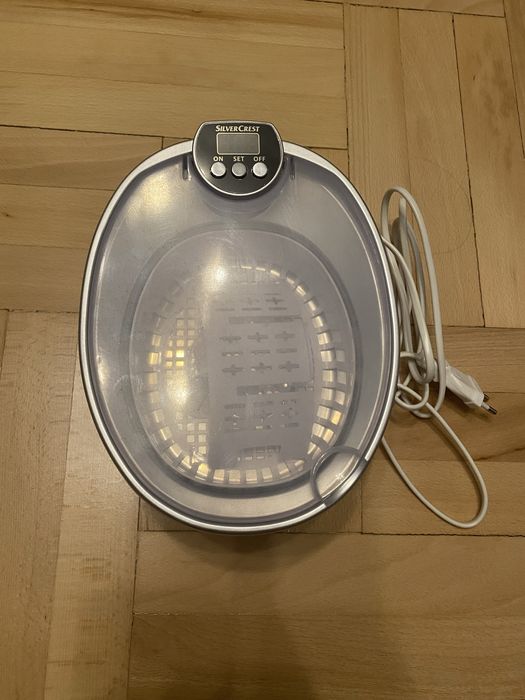 Уред за почистване на бижута с ултразвук