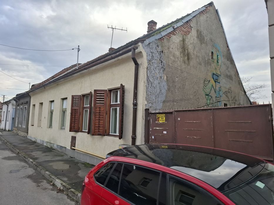 Vand 1 camera la casa