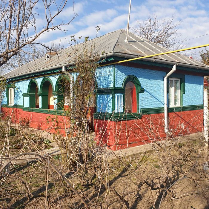 Vând casă si teren în Slobozia Noua