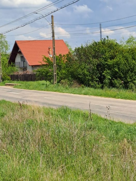 Vând teren intravilan/extravilan