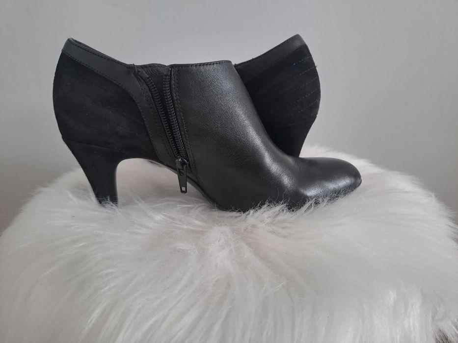 Pantofi cu toc pentru toamnă