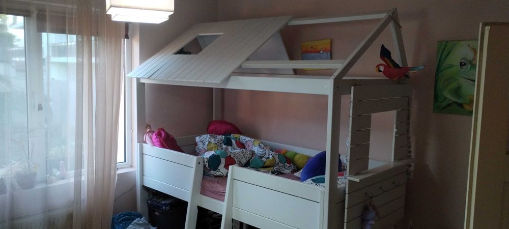 Pat supraetajat tip casuta pentru copii