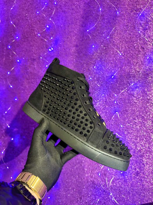 Pantofi Louboutin Orice Model