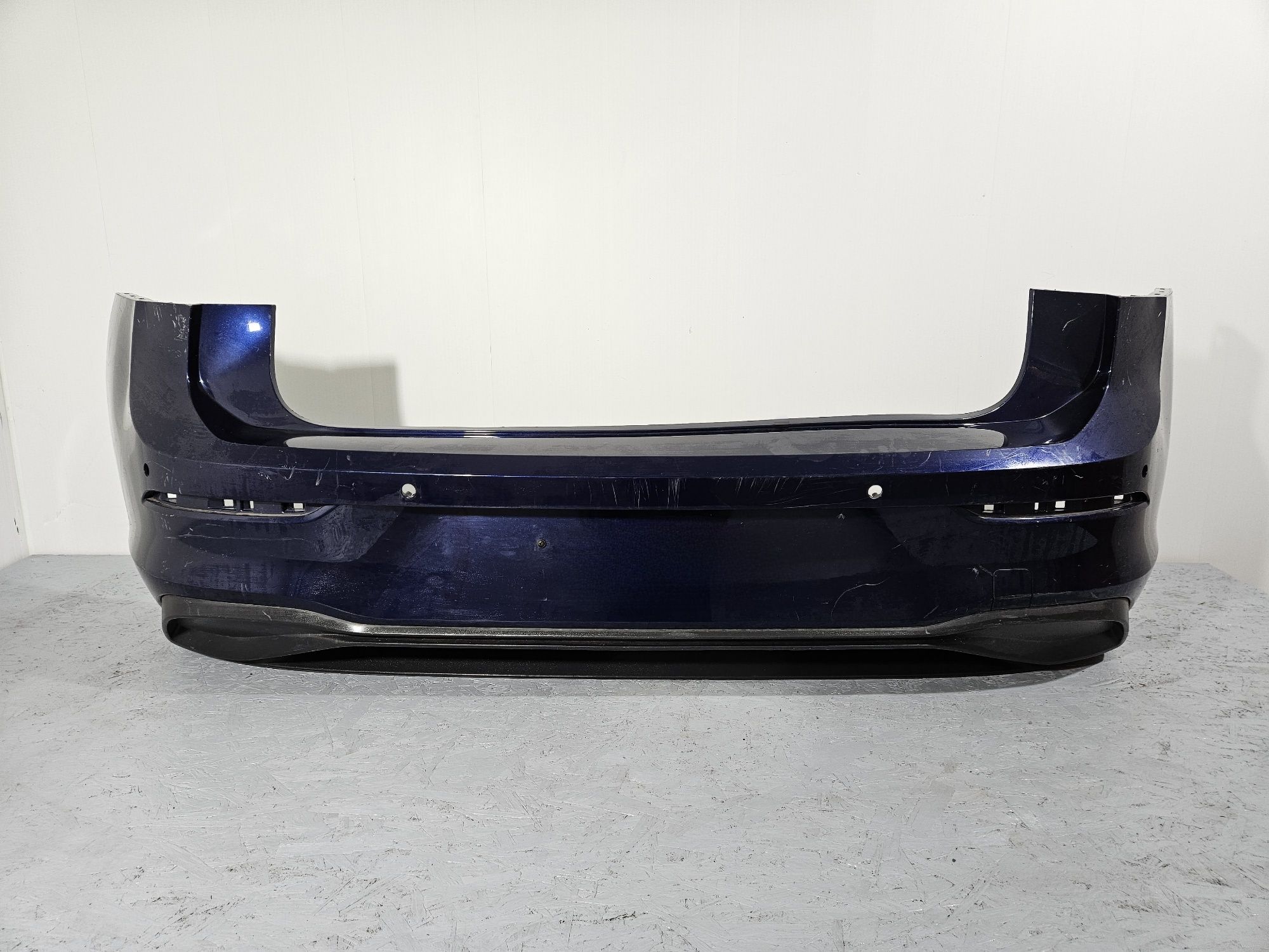 Задна броня VW GOLF 8 Фолксваген Голф 8 2020-