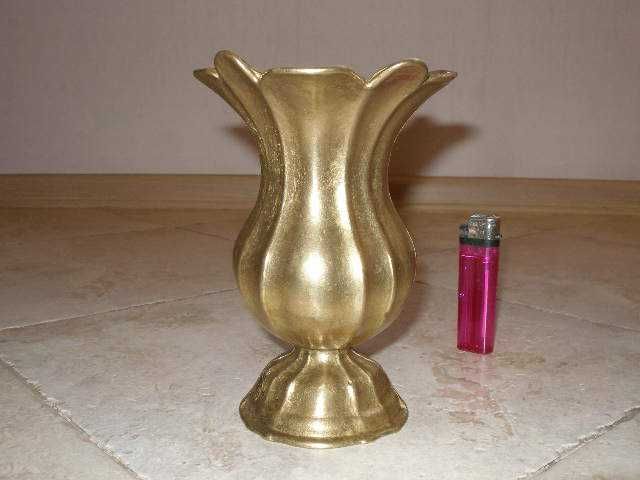 . Бронзова Ваза .