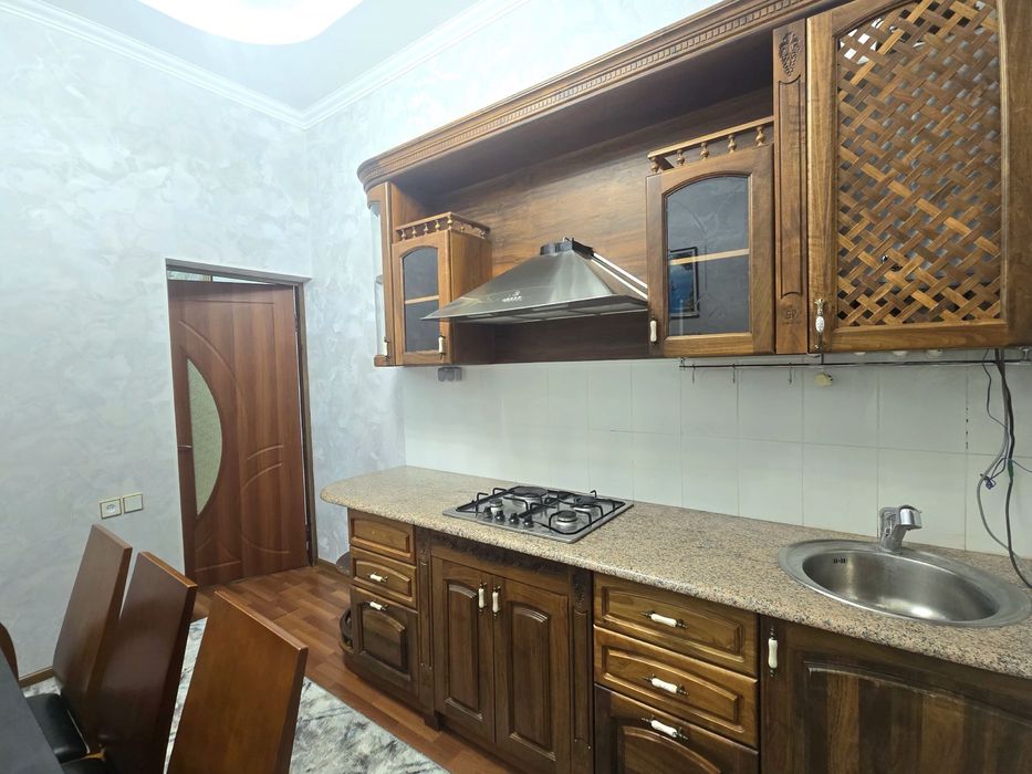 Продается 2 ком. Квартира на 2 этаже площадью 65 кв.м. По ул. Гагарина