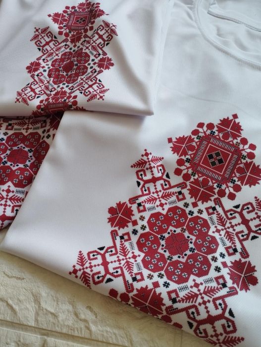 Тениски с народни мотиви Шевица