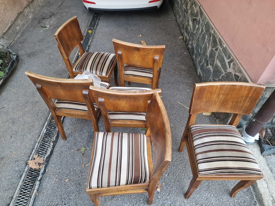 Трапезна маса от орех