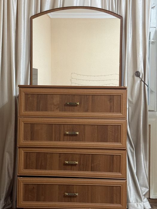 Комод г.Ташкент метро Новза