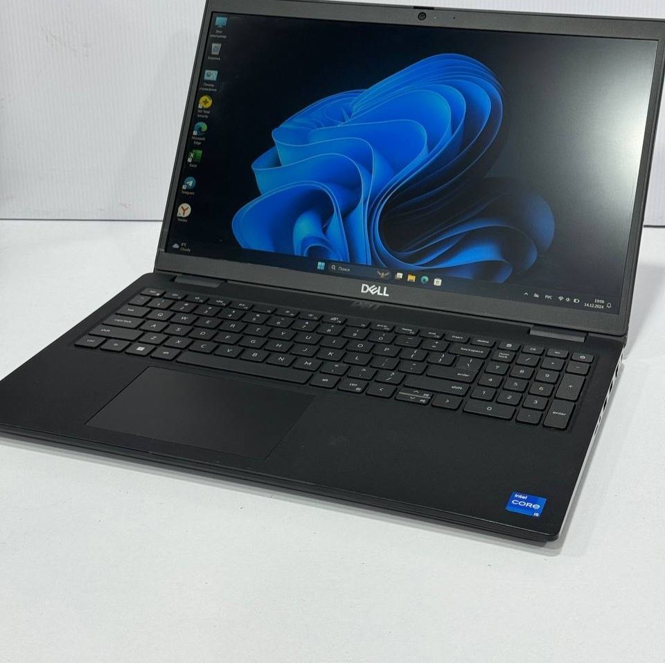 Dell Latitude 3520 notebook