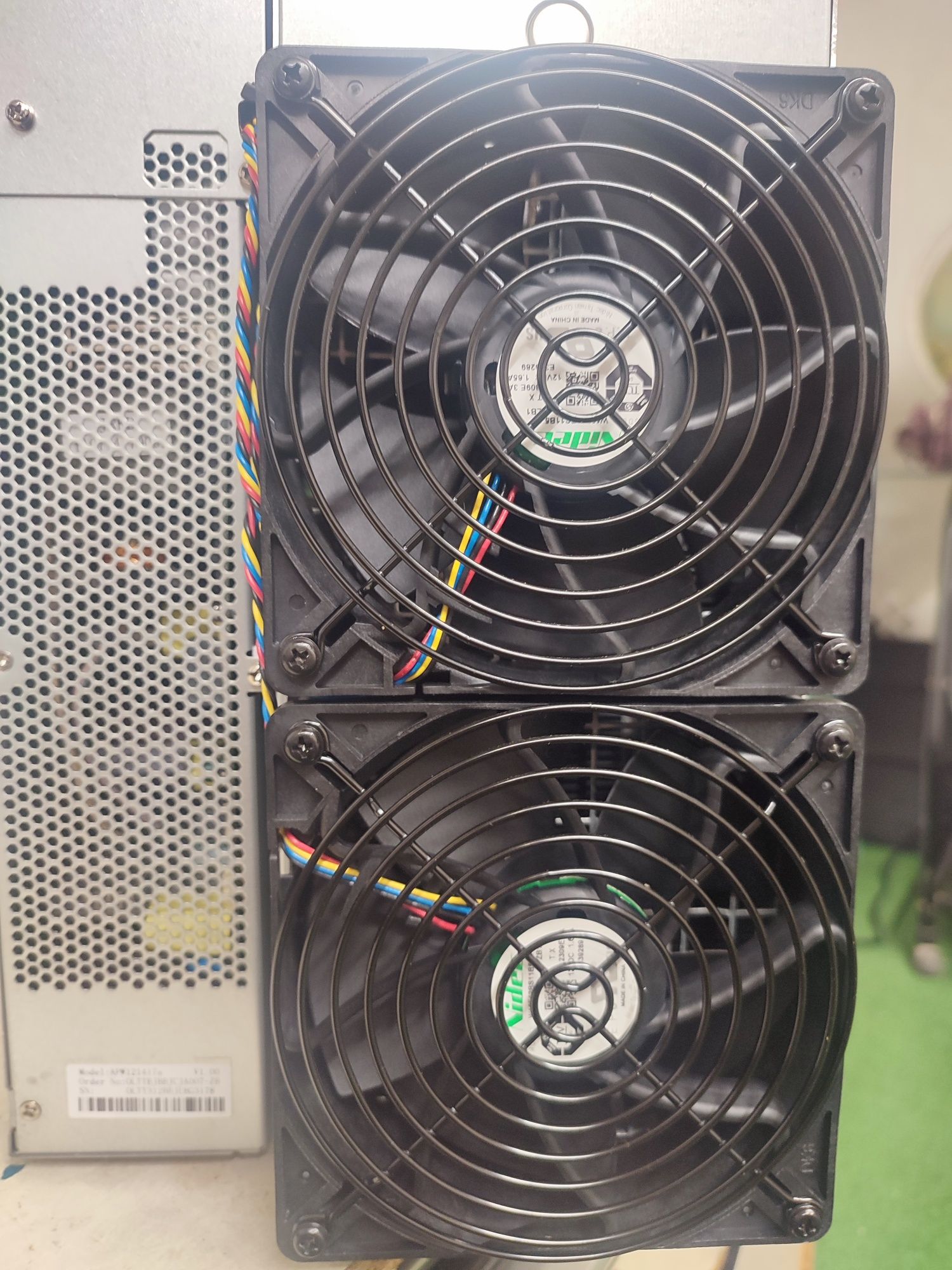 ASIC Antminer S19