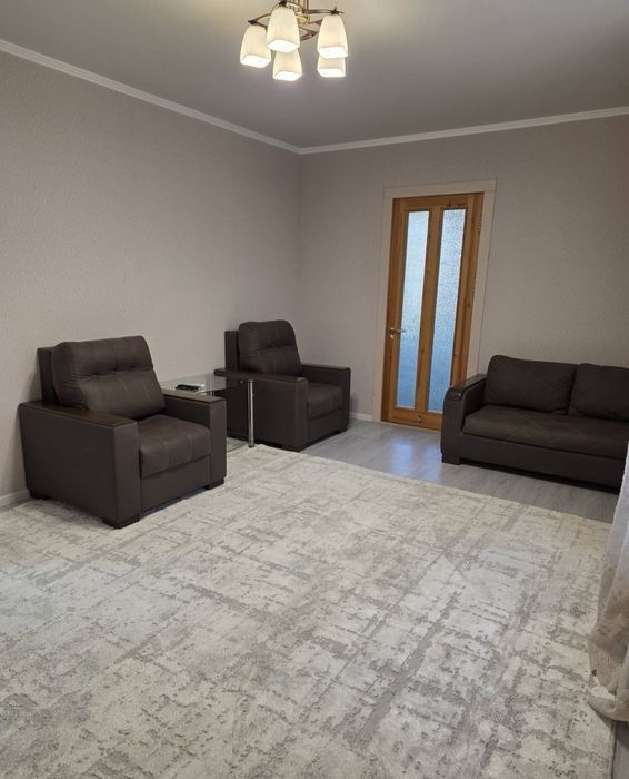 Yakkasaroy Oybek metrosi yaqinida maklersiz kvartira ijaraga beriladi