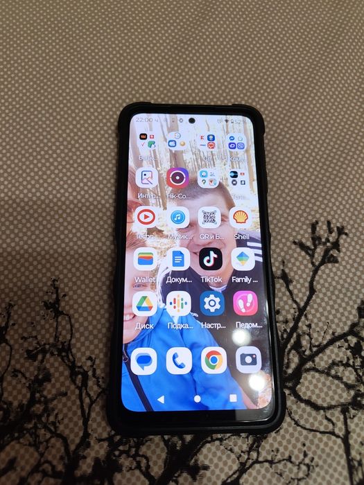 Телефон Motorola G42