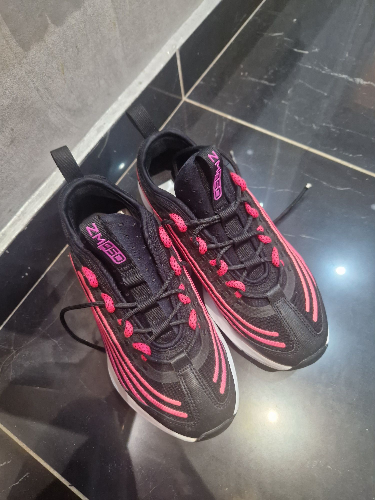 Nike маратонки.   .