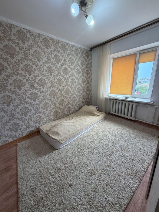 Продается 3-х в 4 мкр