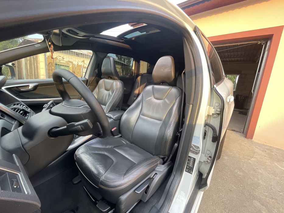 VOLVO XC 60 2.4 d5  250 Cai Avariat