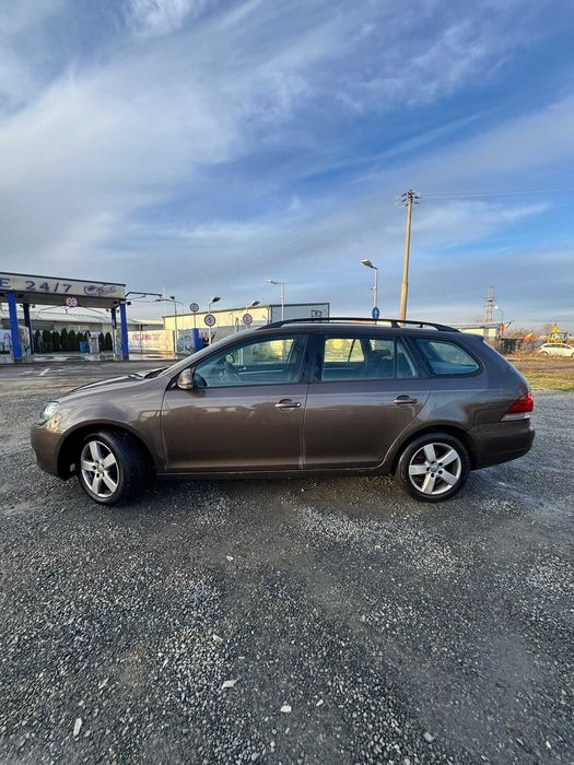 Vând VW Golf 6 Break (2011) - 1.6 TDI - Navigație - Proprietar
