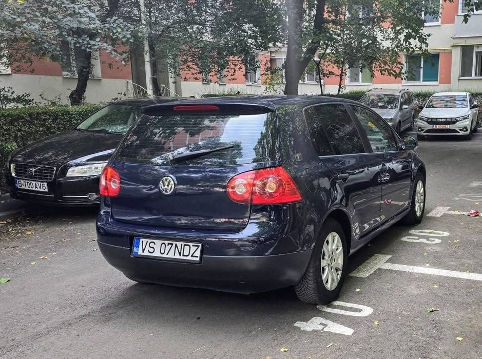 Volkswagen Golf V 1.6 i