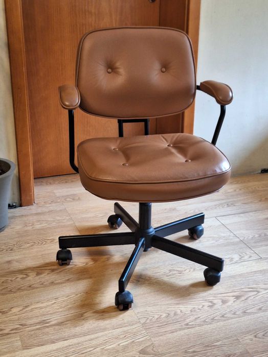 Офис стол на колелца, кожен IKEA ALEFJÄLL 64x64