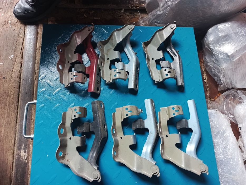 Петля капота Camry 50-55Америка