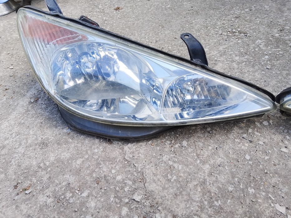 Фарове за Toyota Previa II 2000-2006 година