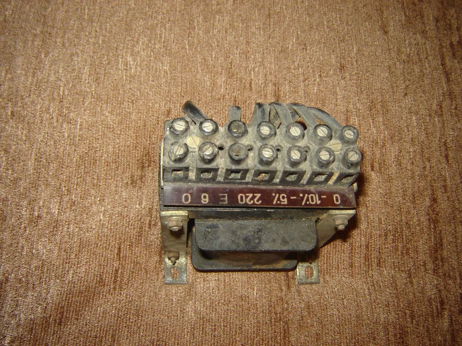 Transformator 220v Romanesc anii 70-80 functional