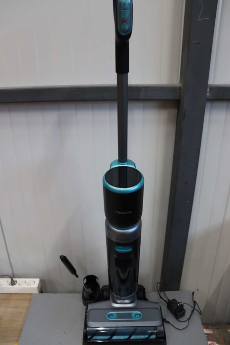 Вертикална прахосмукачка за сухо и мокро Cecotec FreeGo Wash&Vacuum