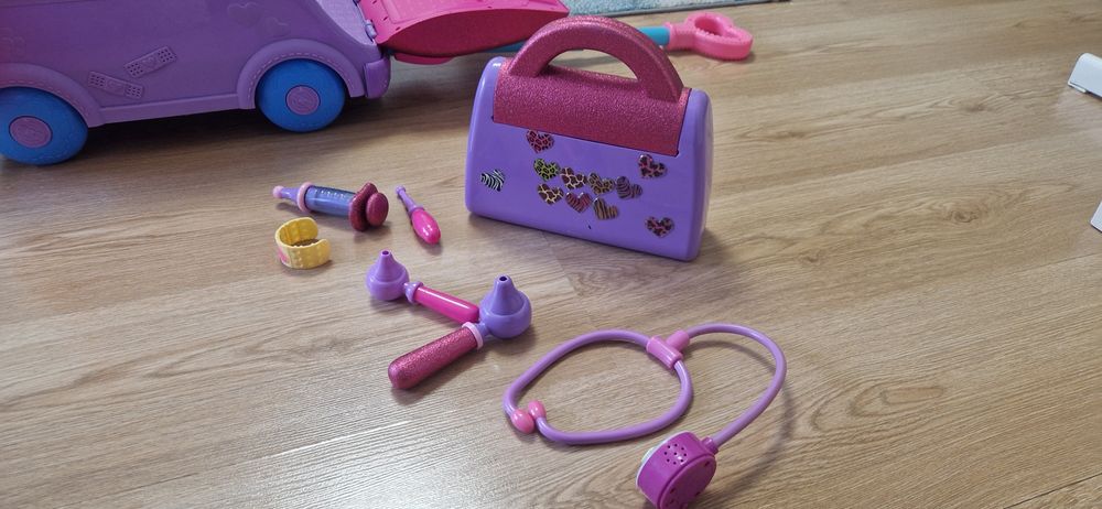 Ambulanta Doctoritei Plusica + geanta doctor
