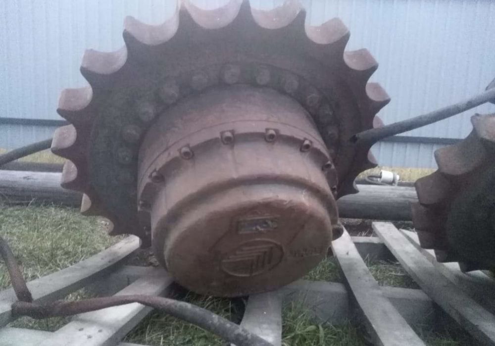 Редуктор хода бортовая R450-R520 hyundai