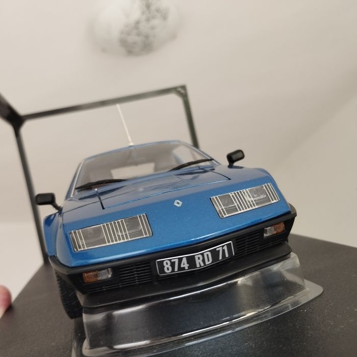 Метален (die cast) модел на Alpine A310