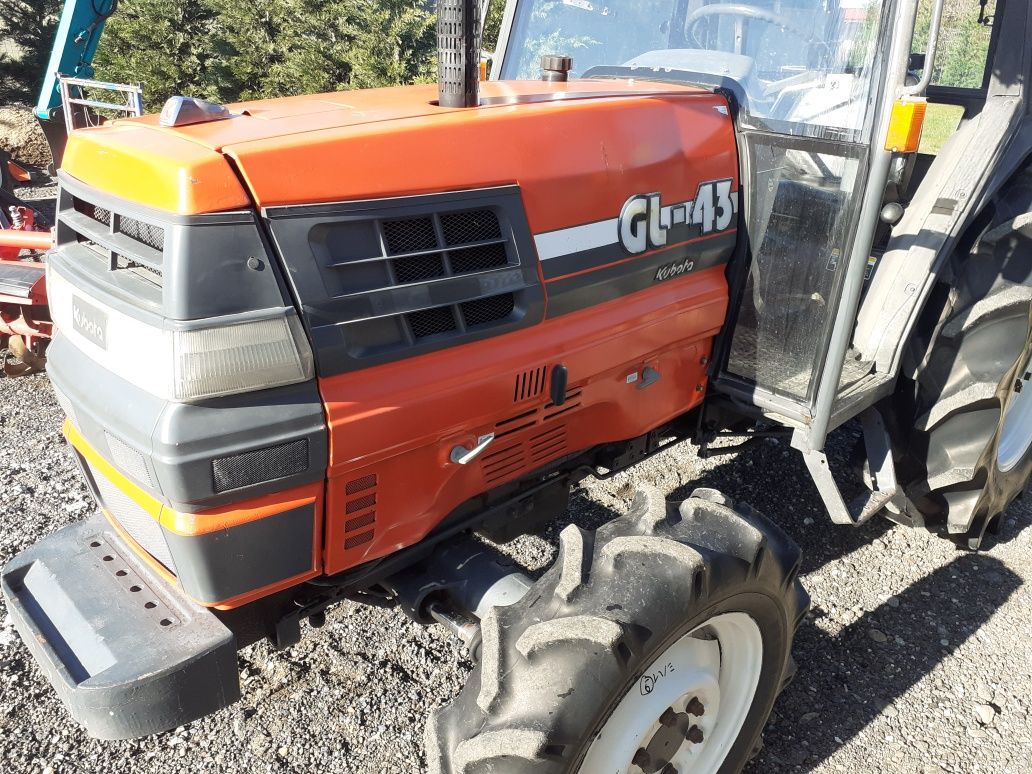 Tractor Japonez Kubota 43 cp 4x4