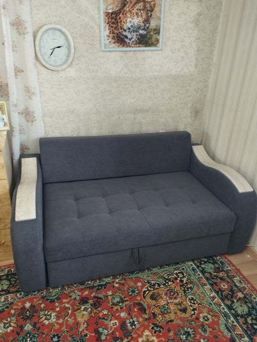 Диван, практически новый