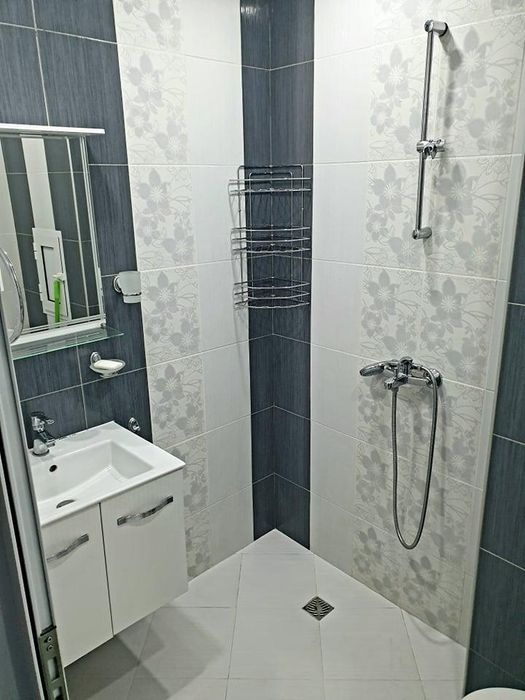 Дава се под наем Двустаен апартамент в Бургас, Лазур - 56 кв.м за 459 € - Снимка #8