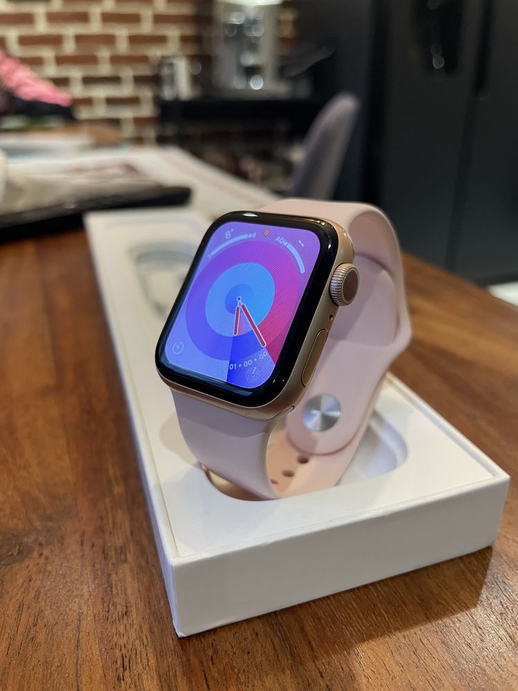 Apple watch 6 40mm Gold