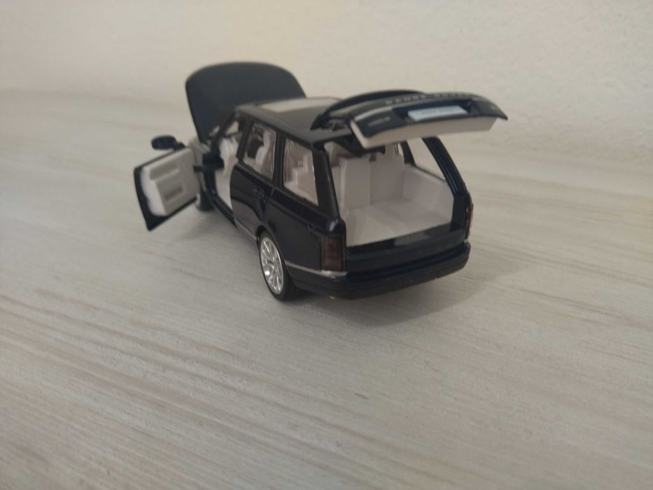 Метална количка Range Rover 2013 !!!