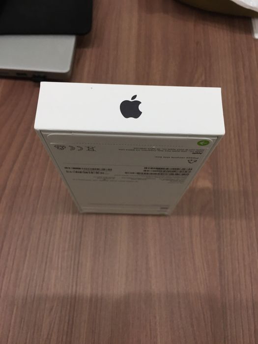 Apple iPhone 16 128Gb черный