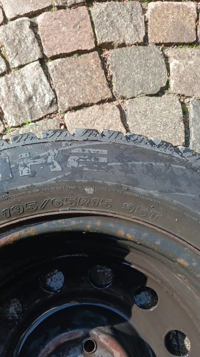 Шины с дисками размер 195/65 R15 комплект 4шт