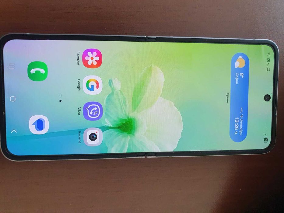 Телефон Samsung flip 6