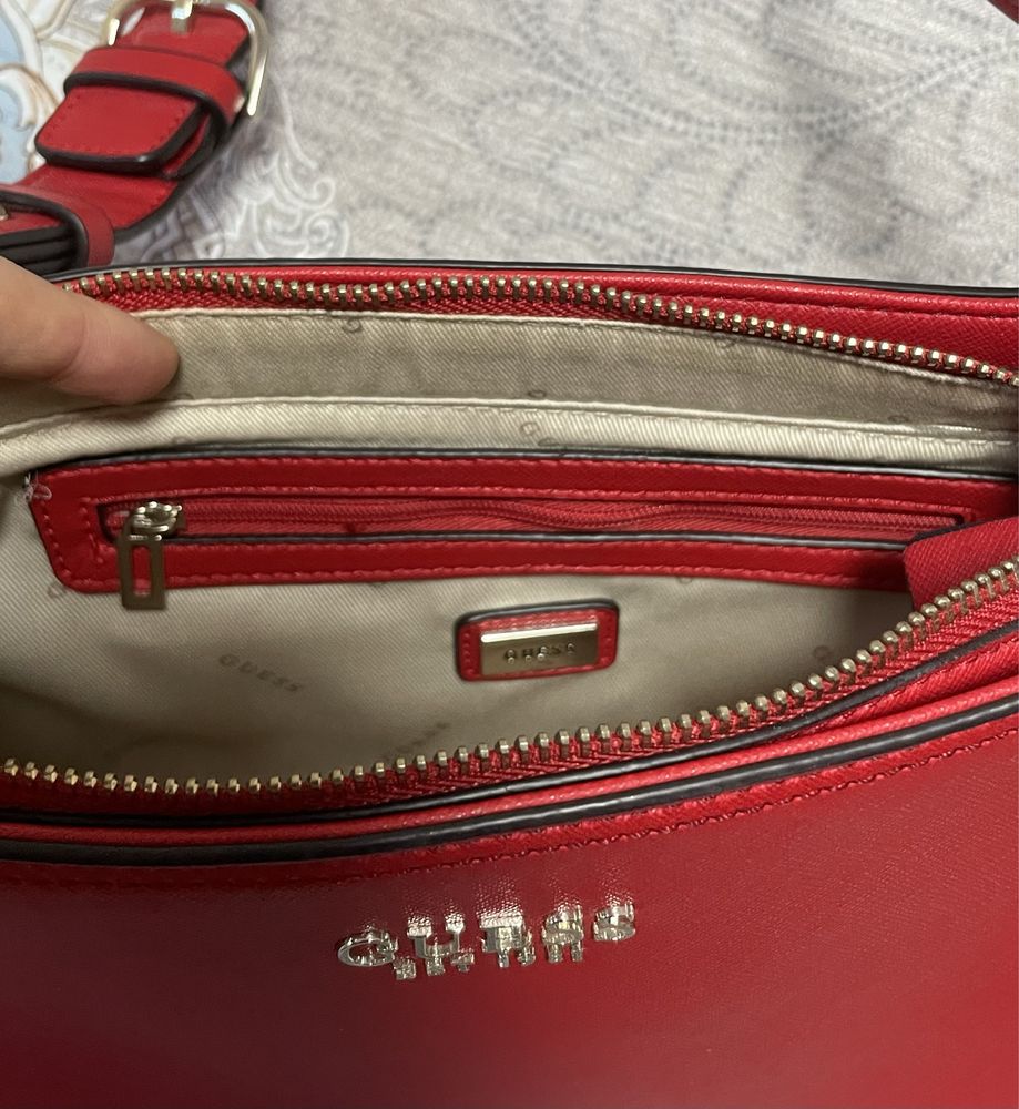 Сумка багет Guess