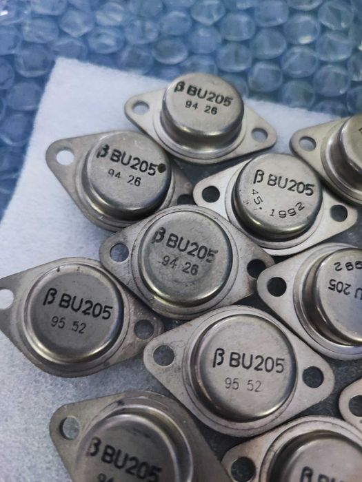 Tranzistori de putere BU205 în carcasă TO-3 – 18 buc disponibil