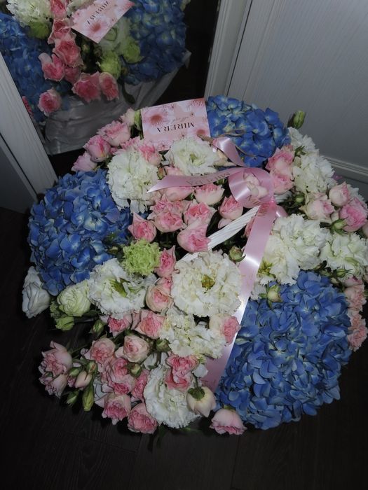 Букет цветы в коозине