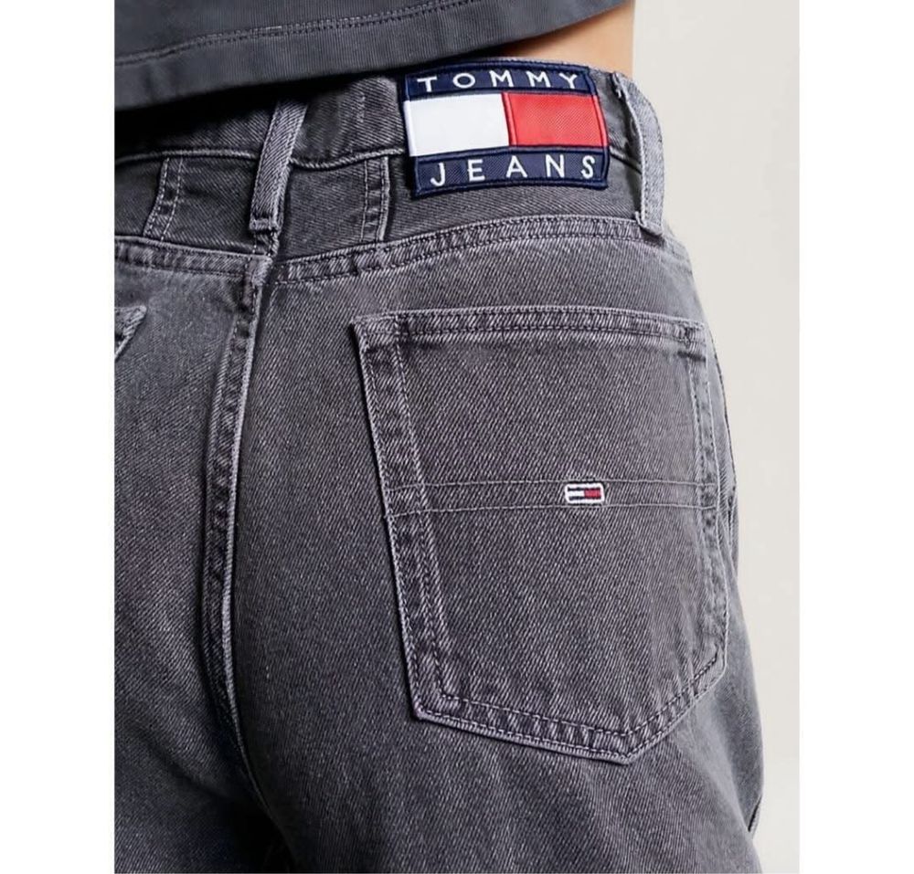 Дънки Tommy Jeans…….