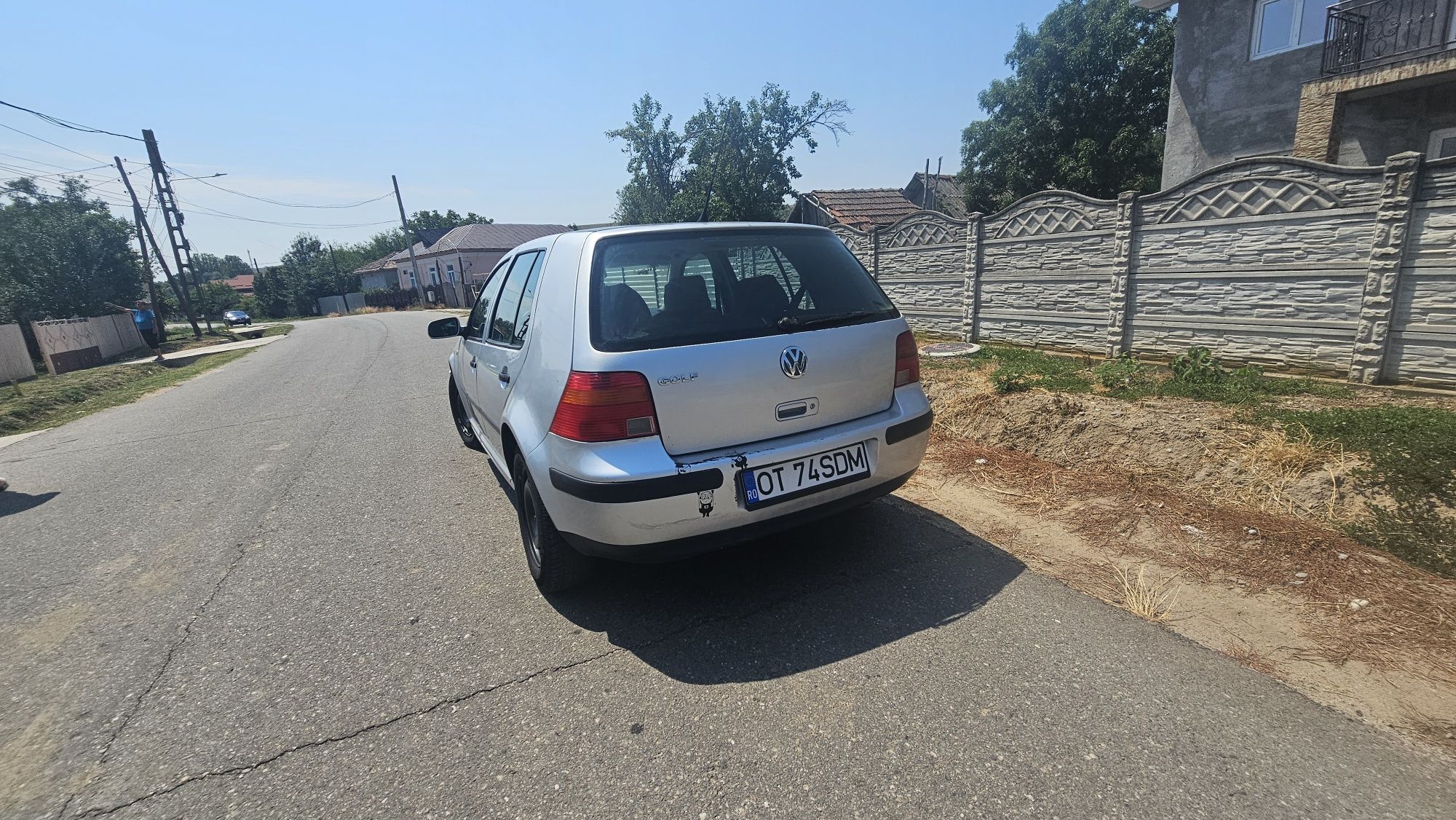 Vând golf 4/1.4/16V