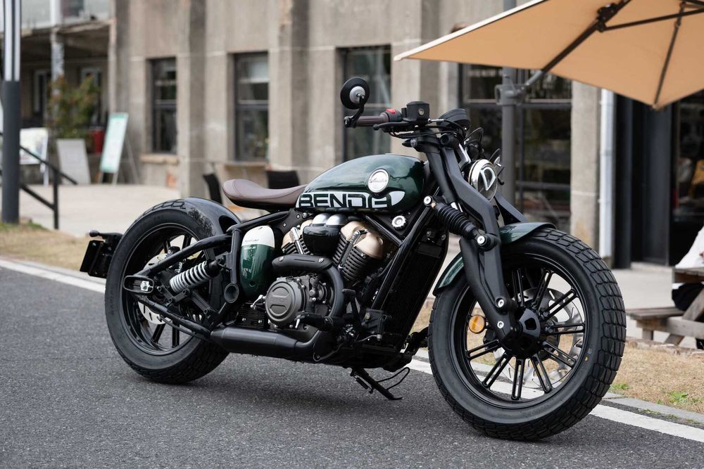 Benda Napolion BOOB 250