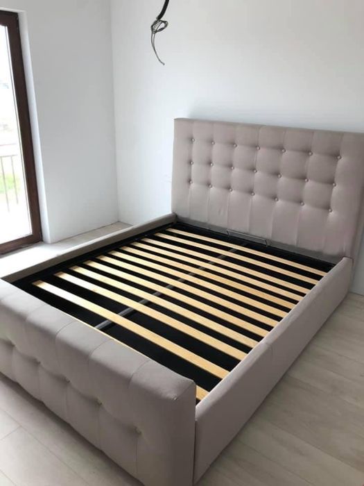 Pauri dormitor  noi tapitate, rabatabile cu lada de depozitare