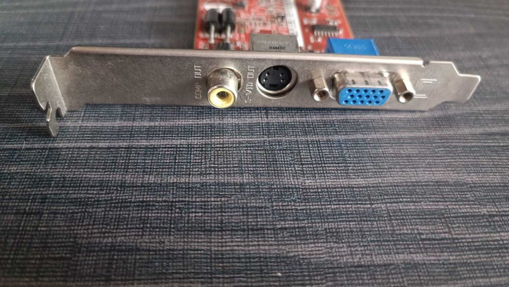 Placa video ATI Radeon 9200 - 128MB AGP