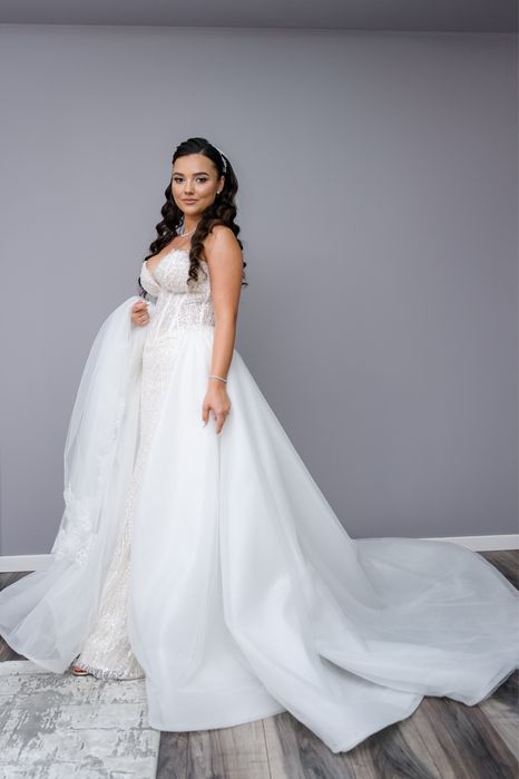 Vand rochie de mireasa