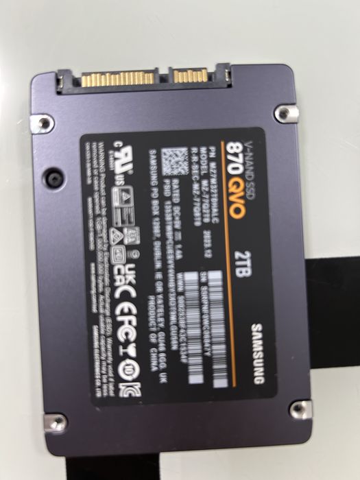 Vând ssd samsung 2tb