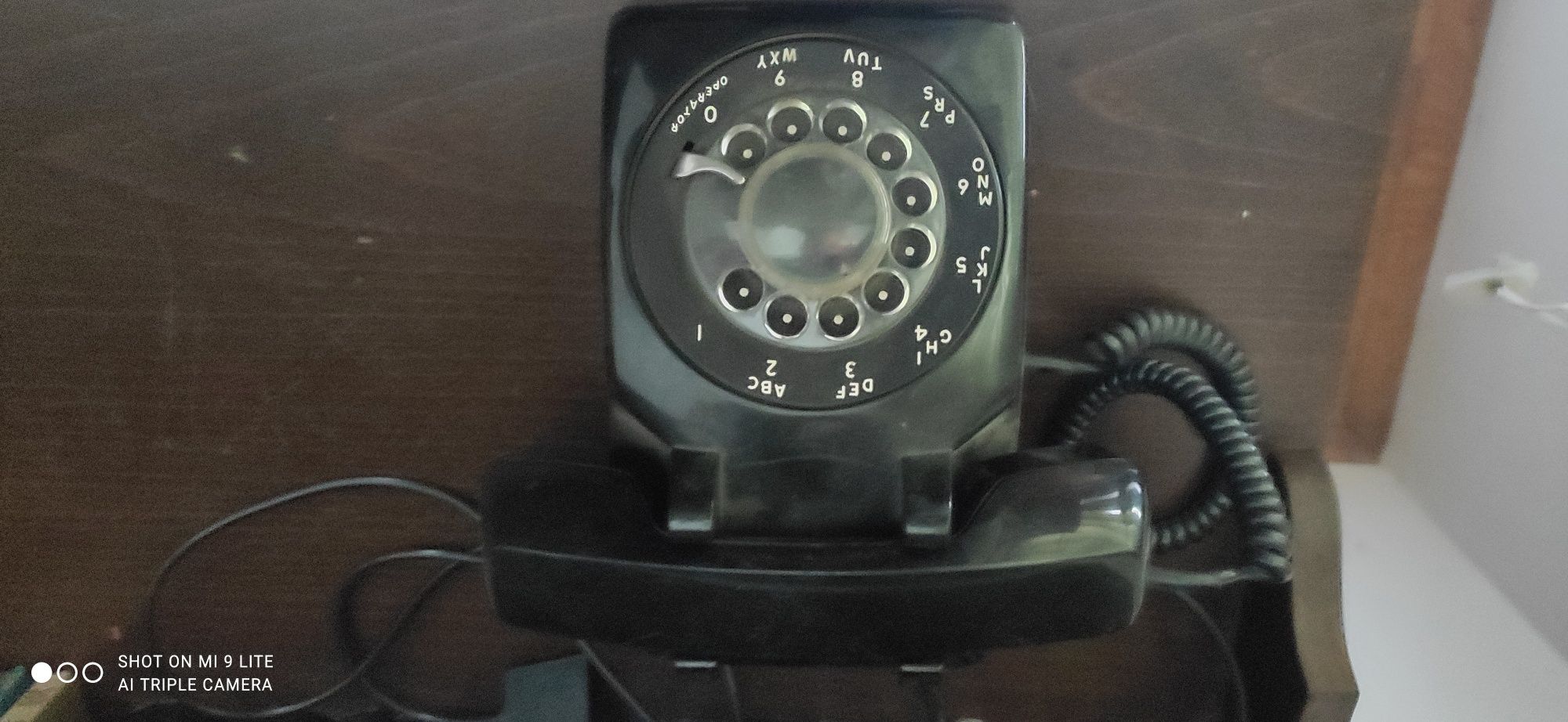 Телефон с шайба с букви и цифри