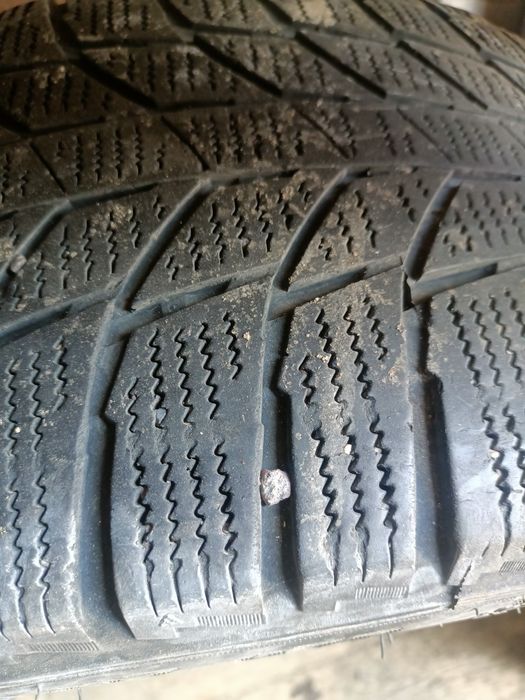 Продам шины,резина 1 штука с диском